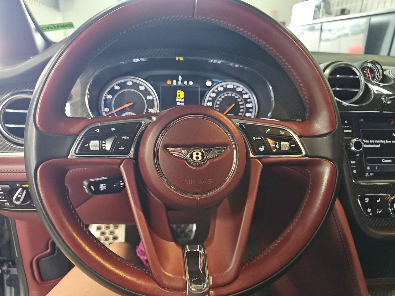 Used 2019 Bentley Bentayga AWD/4WD image 11