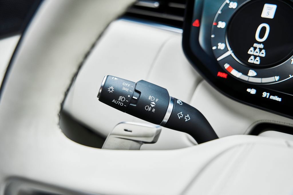 Used 2025 Land Rover Range Rover Long Wheelbase SE image 60