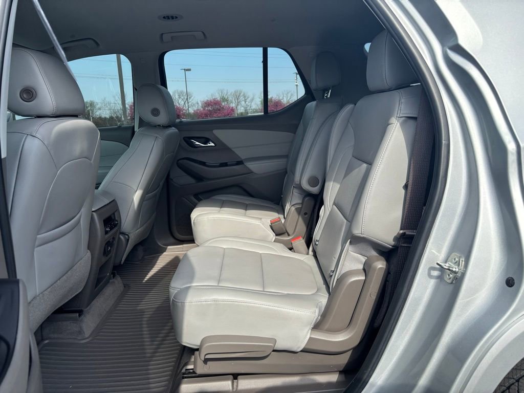 Used 2019 Chevrolet Traverse Premier w/ Driver Confidence II Package FWD image 18