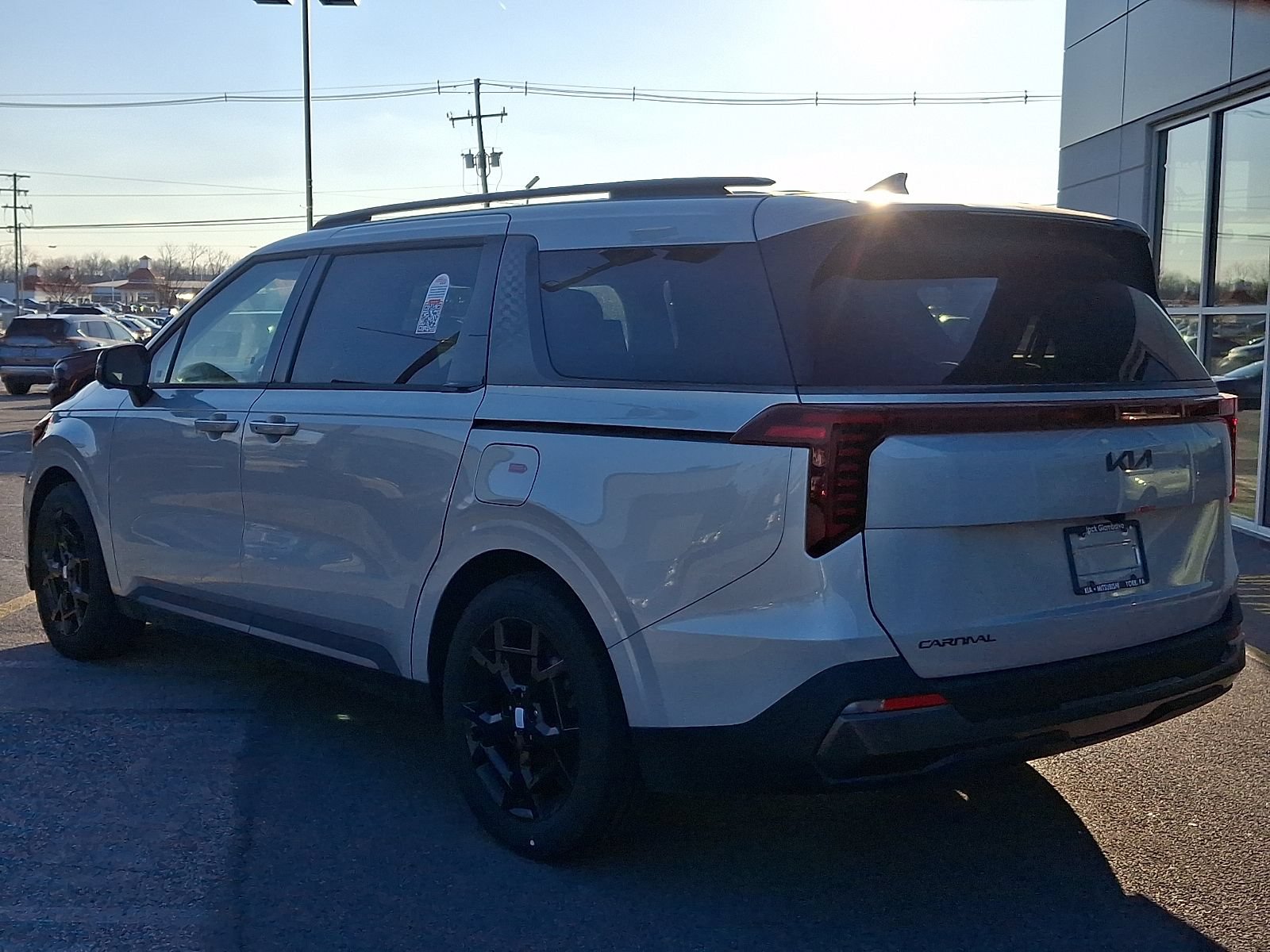 New 2025 Kia Carnival SX Prestige FWD image 5
