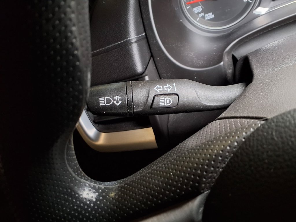 Certified 2022 GMC Terrain SLE w/ Driver Convenience Package FWD image 10