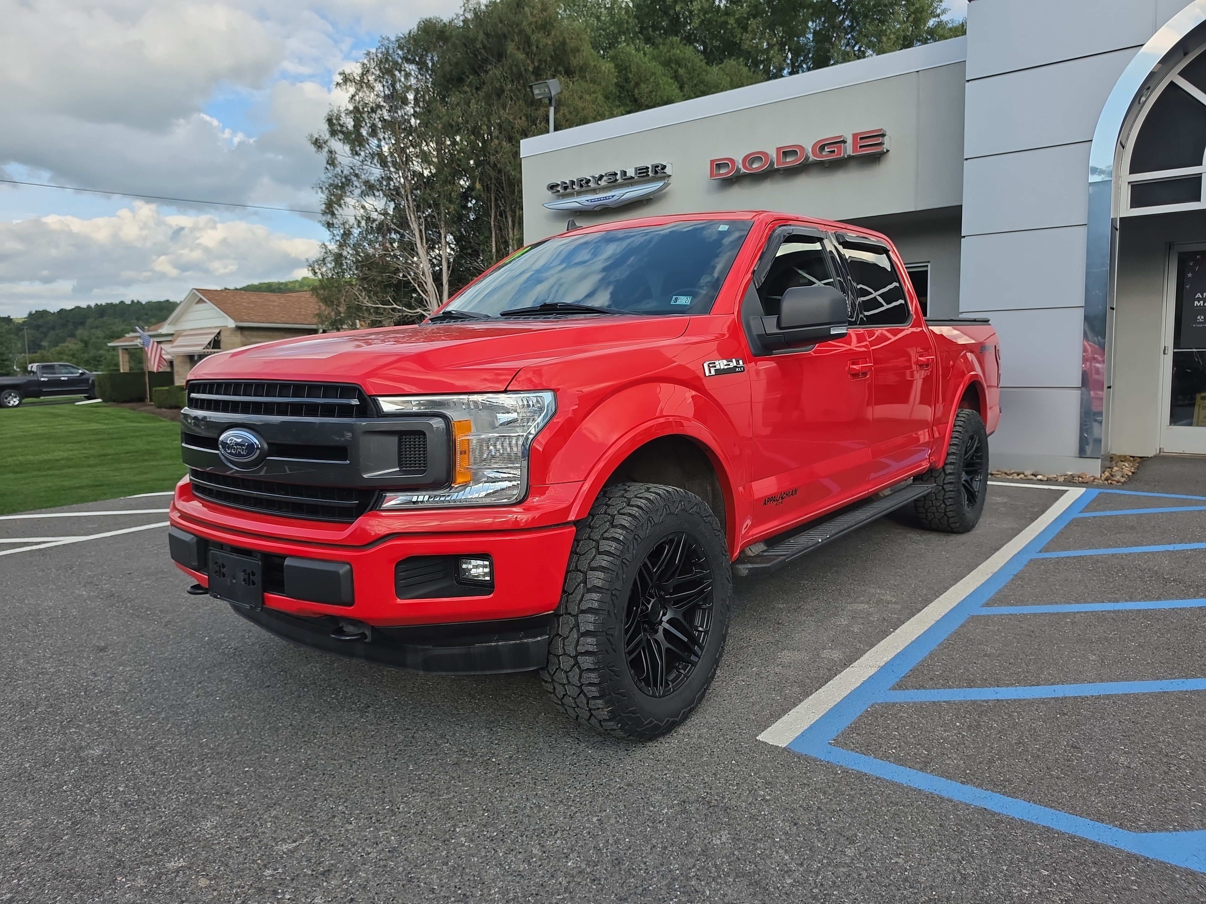 Used 2019 Ford F150 XLT w/ Equipment Group 302A Luxury AWD/4WD image 8