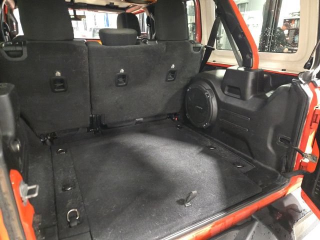 Used 2019 Jeep Wrangler Unlimited Rubicon AWD/4WD image 12