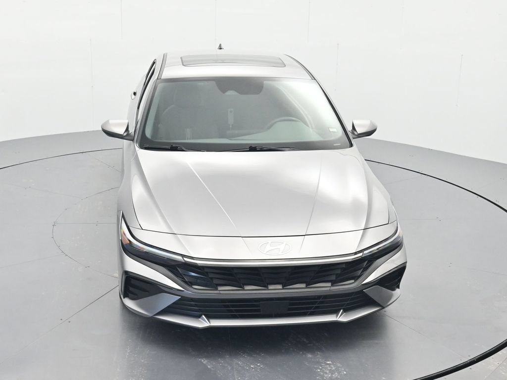 Used 2025 Hyundai Elantra SEL FWD image 30