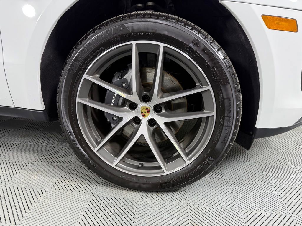 Certified 2026 Porsche Macan Turbo image 14