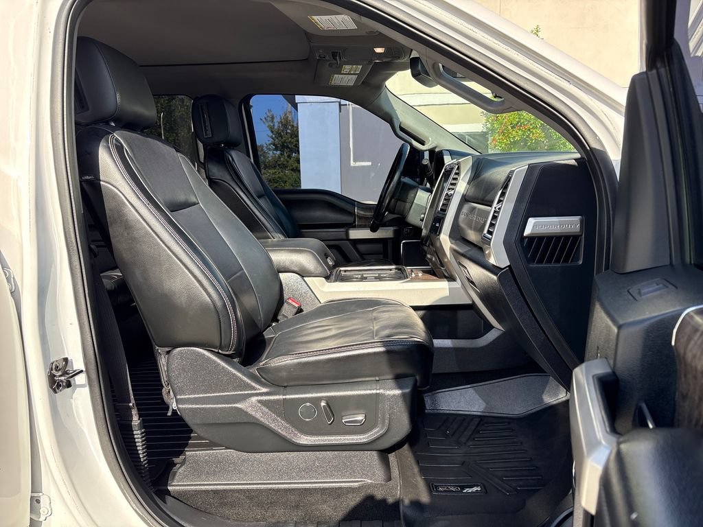 Used 2017 Ford F250 Lariat w/ Lariat Ultimate Package AWD/4WD image 6