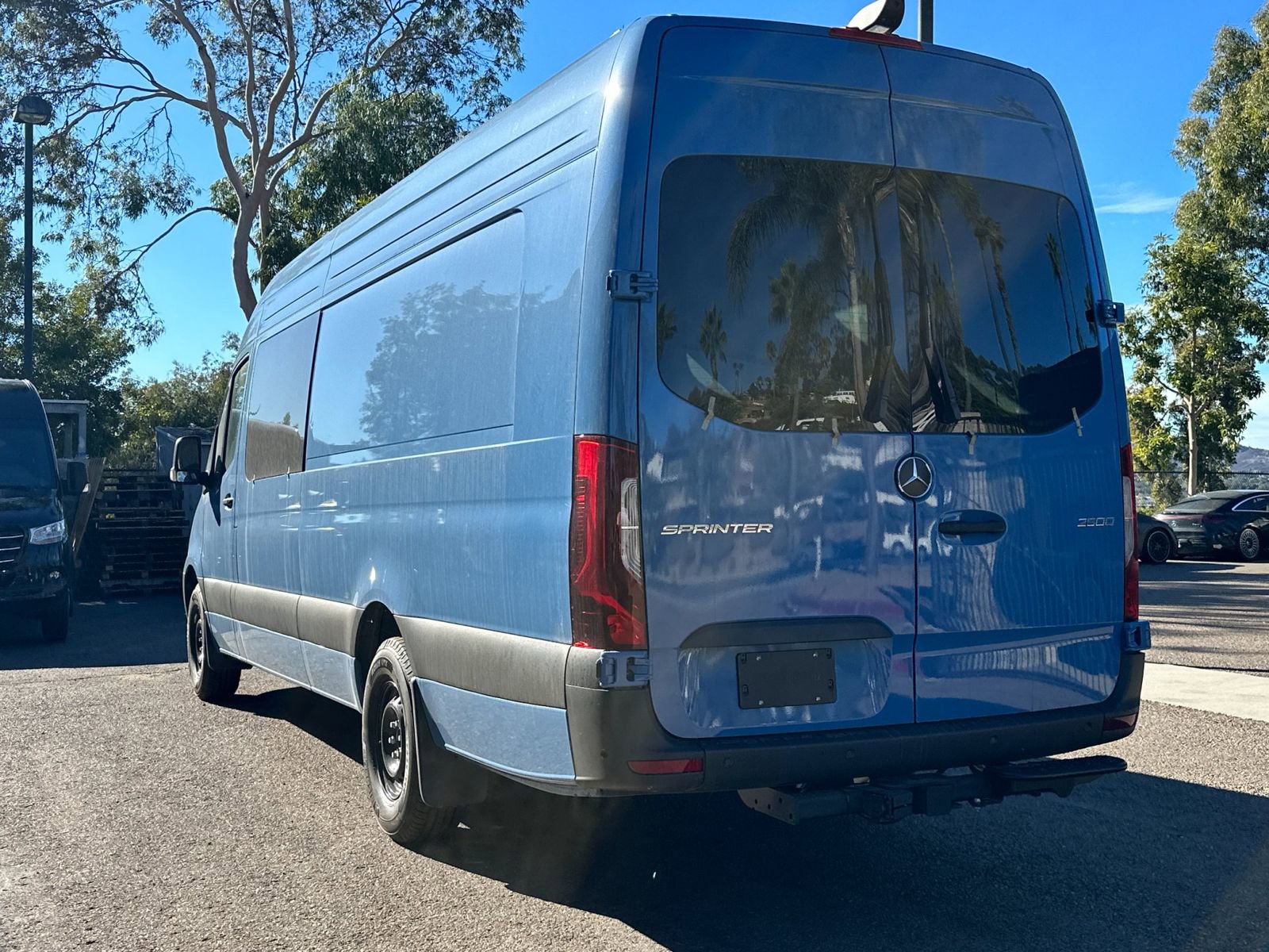 Used 2024 Mercedes-Benz Sprinter 2500 image 5