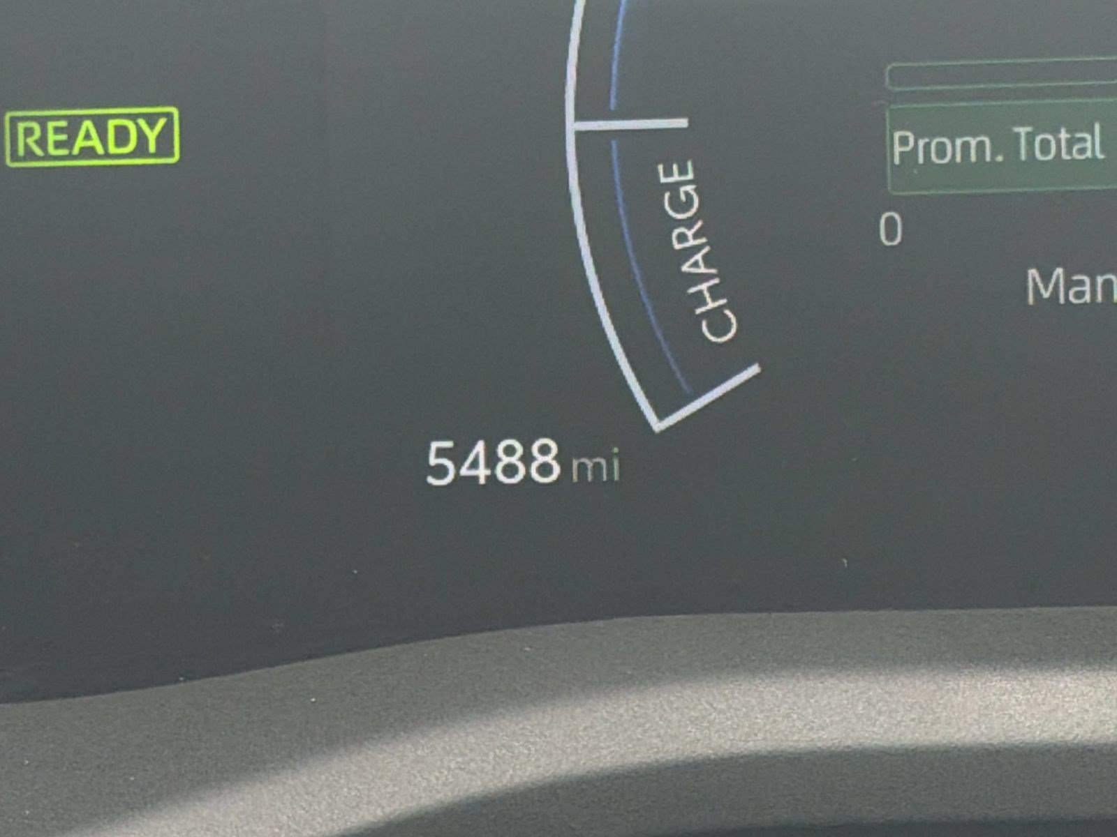 Used 2025 Toyota Camry SE FWD image 30