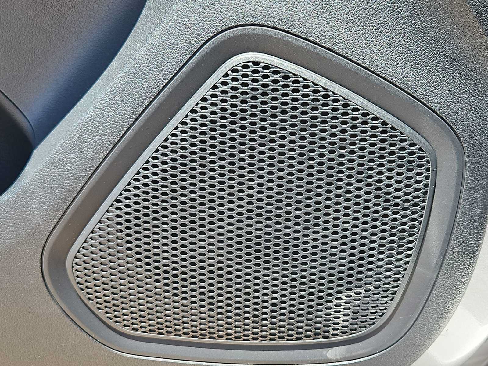 Certified 2026 Hyundai Venue SE FWD image 28