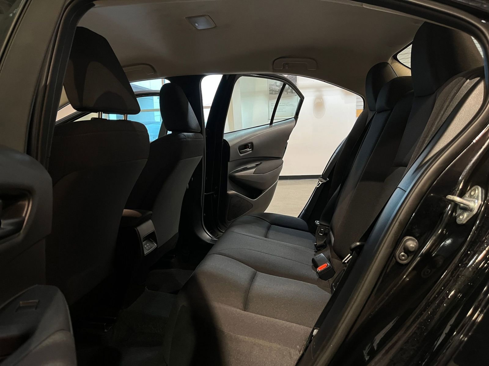 Used 2025 Toyota Corolla LE image 24