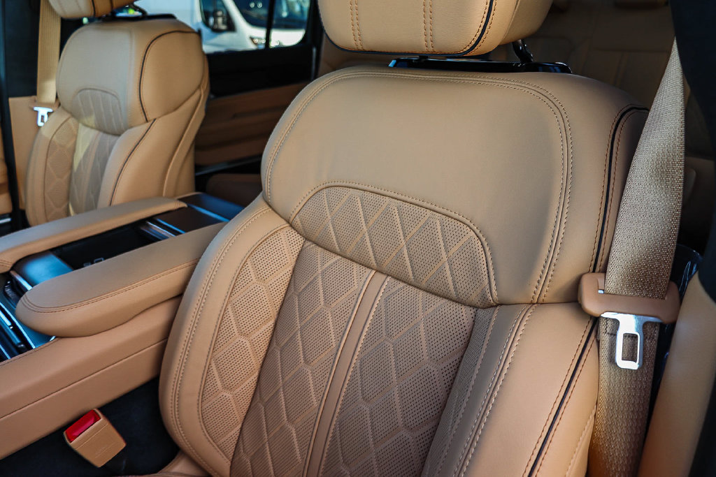 New 2026 Jeep Grand Wagoneer L Summit AWD/4WD image 28