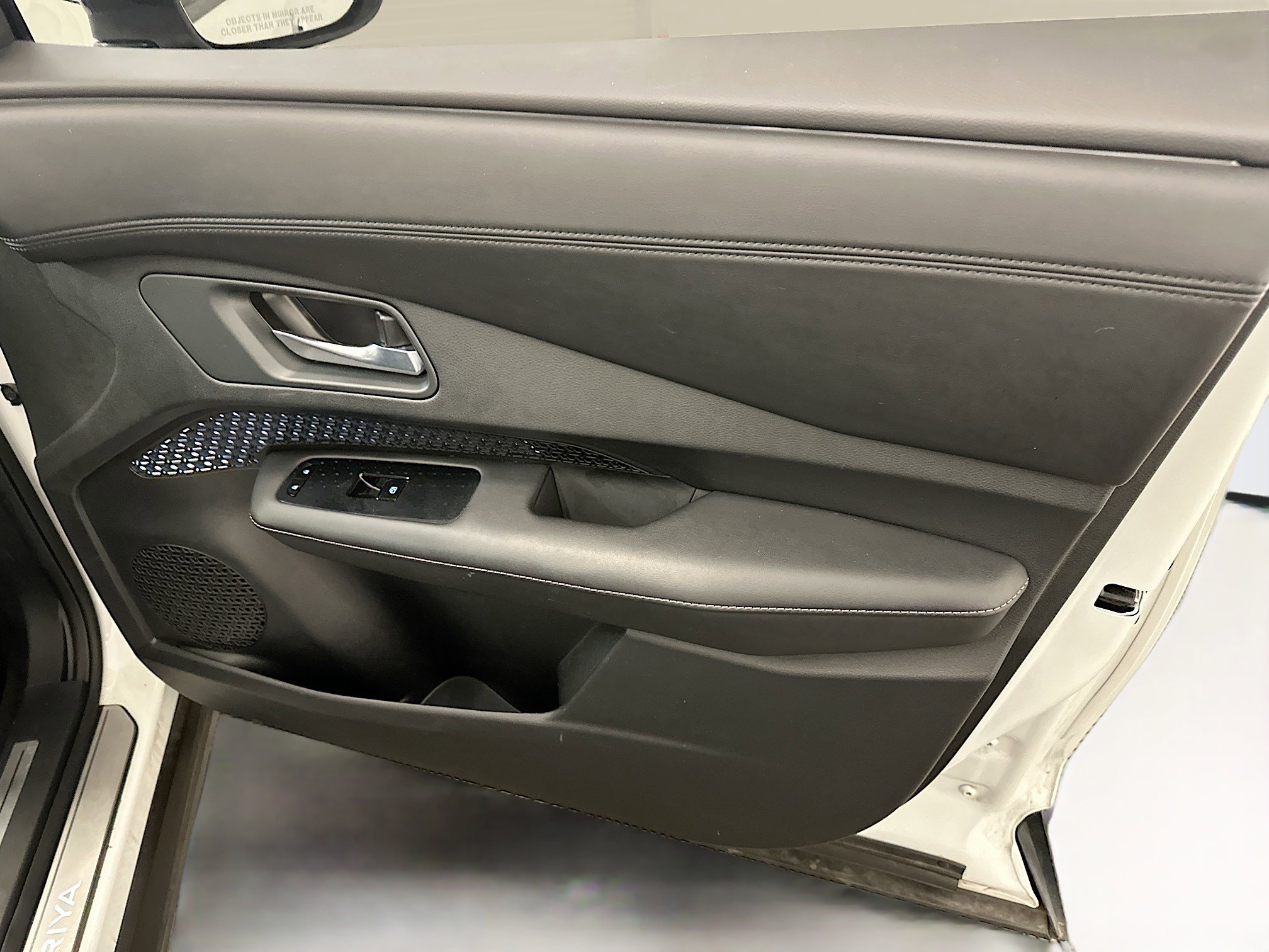 Used 2024 Nissan Ariya AWD image 35