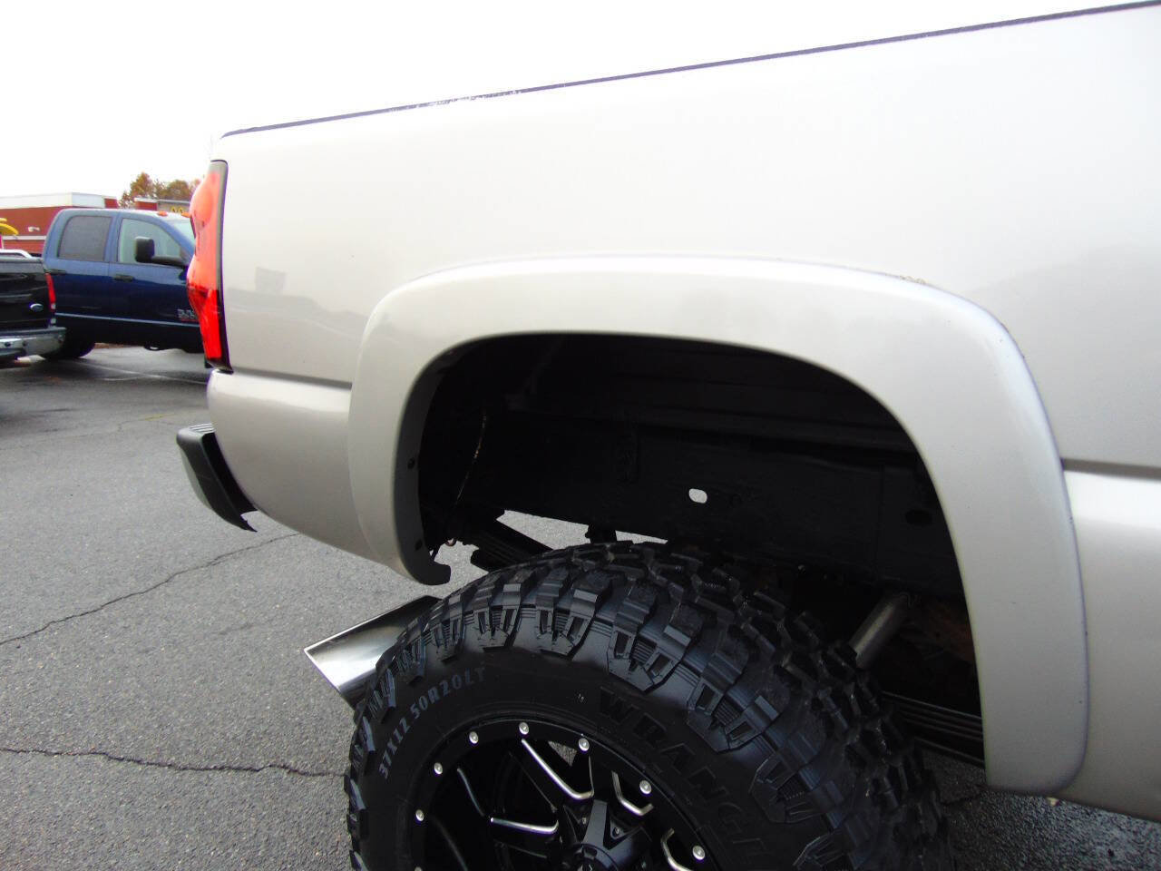 Used 2004 Chevrolet Silverado 2500 LT w/ Heavy-Duty Power Package image 39