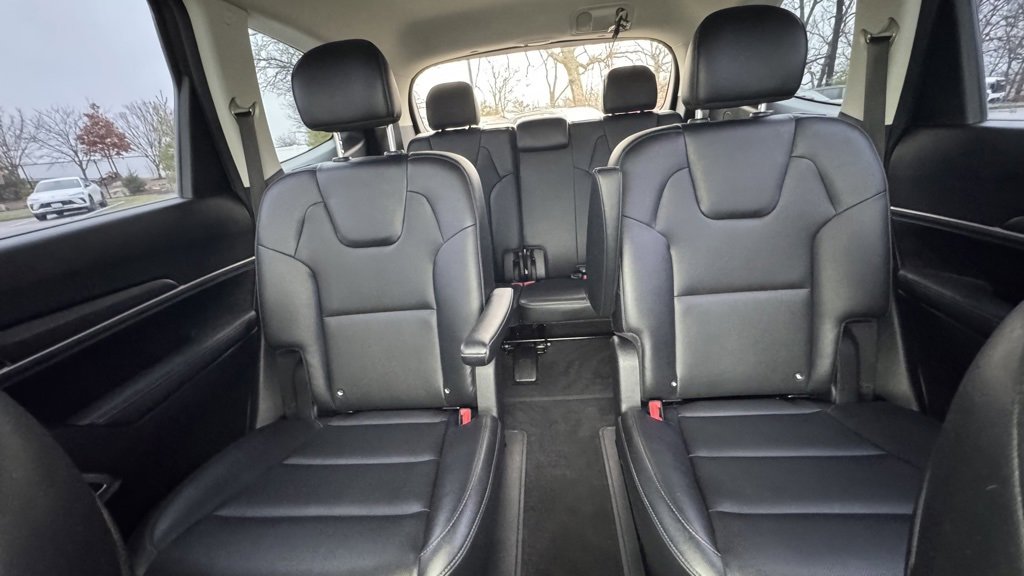 Used 2022 Kia Telluride S image 33