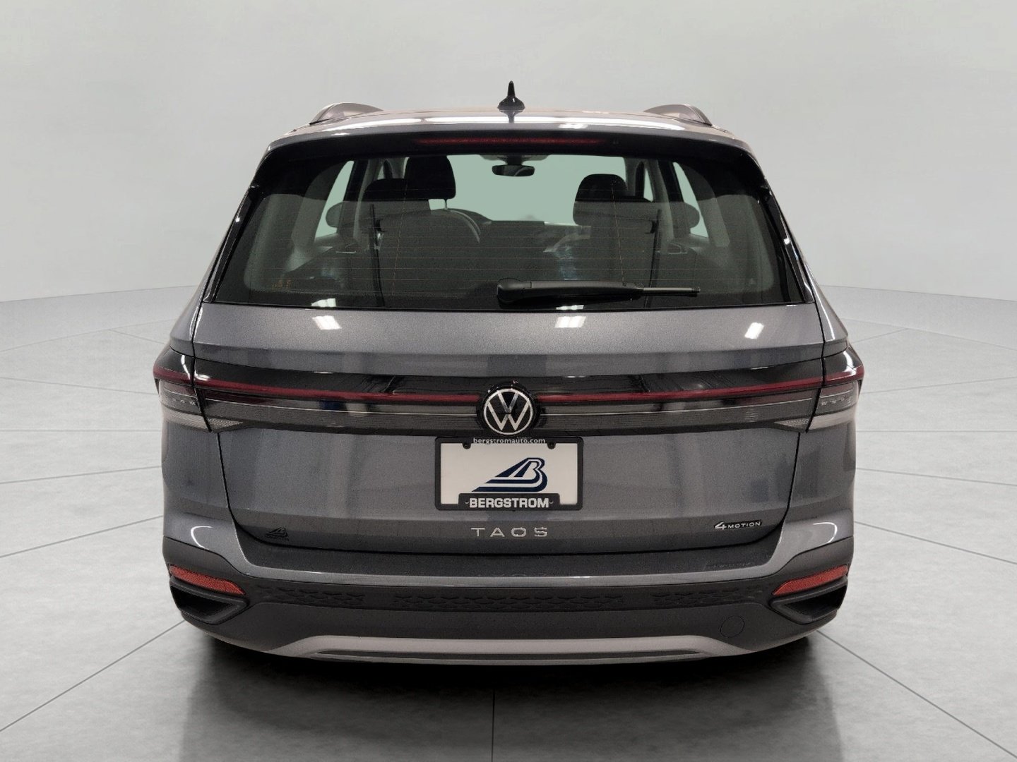 Used 2026 Volkswagen Taos S AWD/4WD image 25