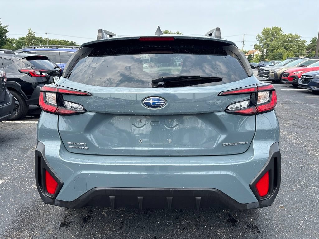 Used 2024 Subaru Crosstrek 2.0i Premium AWD/4WD image 4