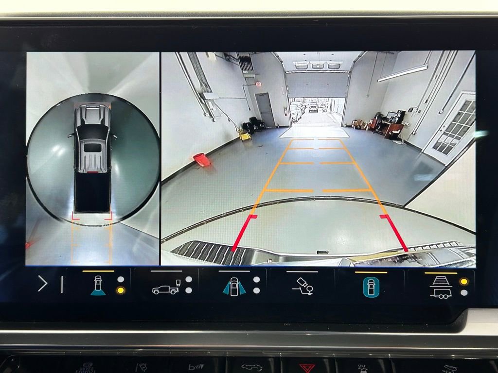 Used 2024 Chevrolet Silverado 3500 High Country w/ Technology Package image 21