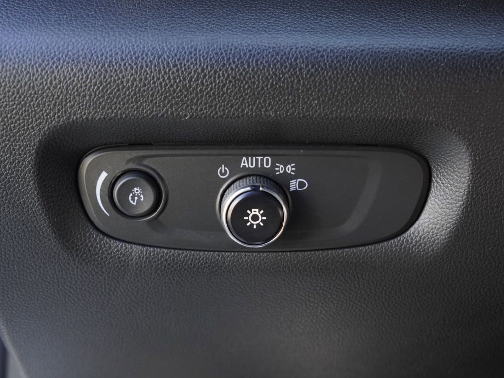 Used 2023 Chevrolet Traverse RS w/ LPO, Cargo Package image 13