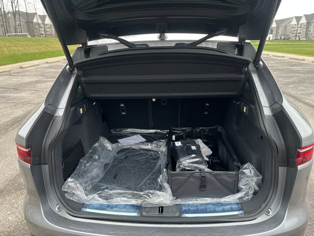 New 2026 Jaguar F-PACE R-Dynamic S image 18