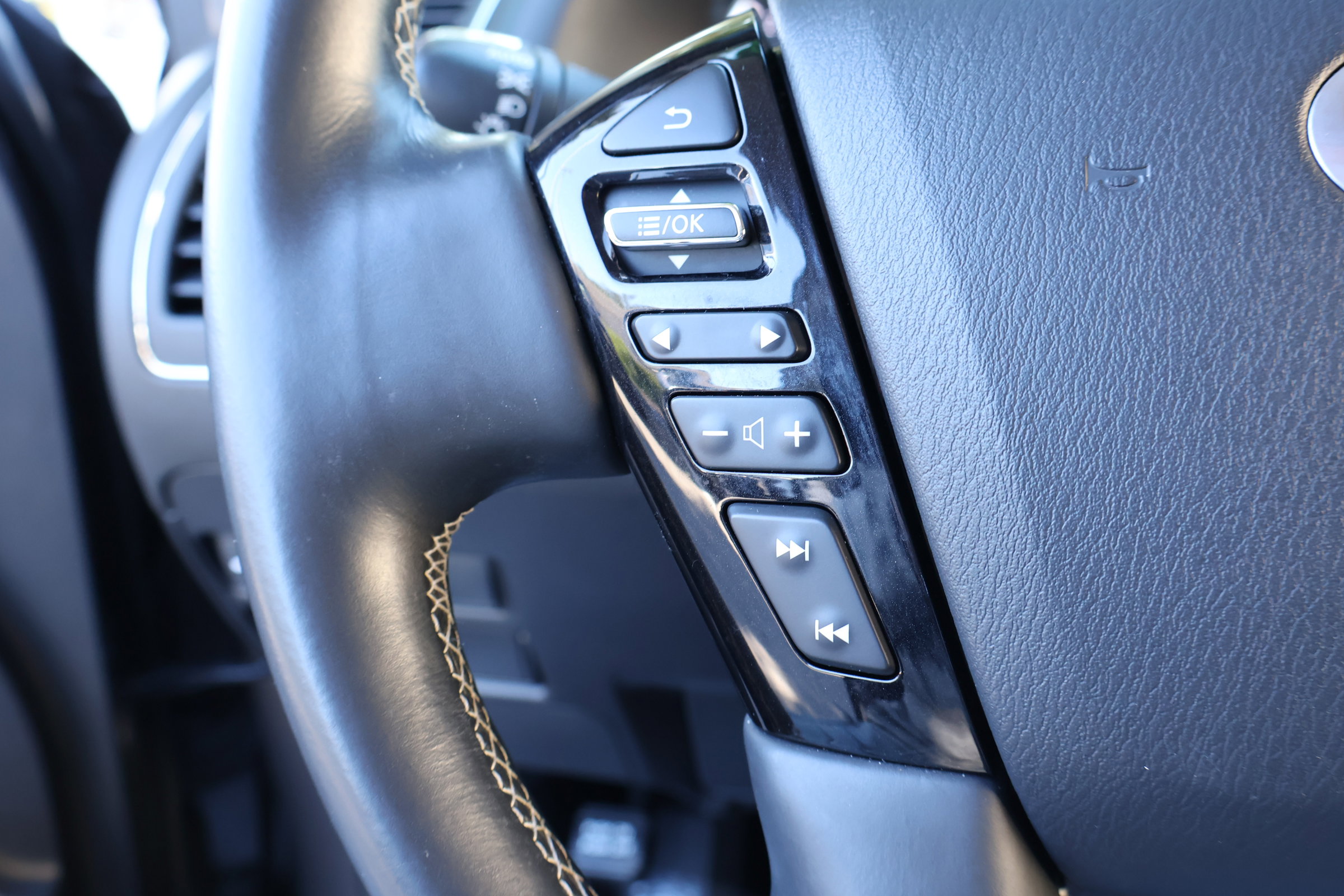 Certified 2024 INFINITI QX80 Premium Select w/ Cargo Package image 27