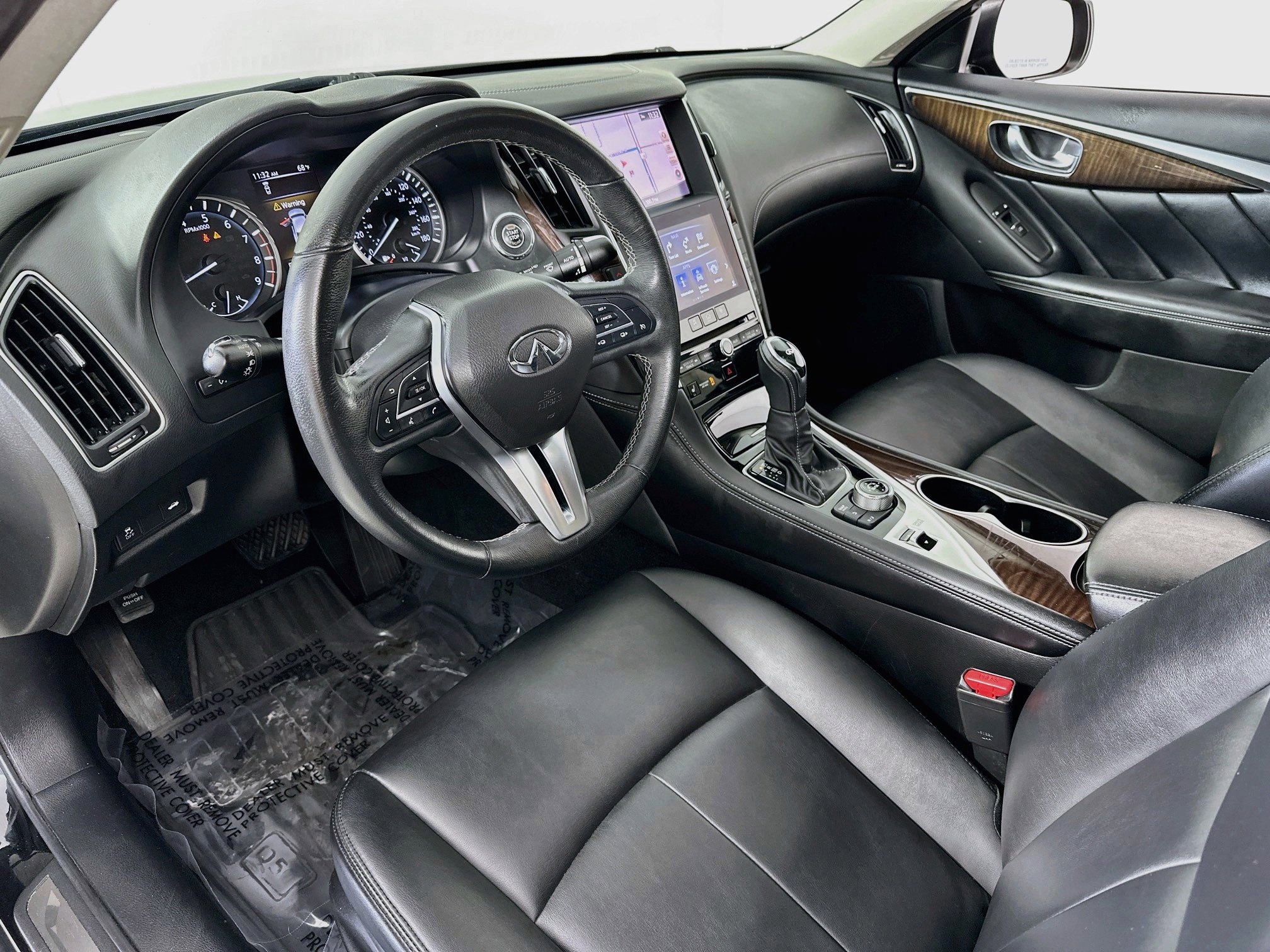 Used 2019 INFINITI Q50 Luxe w/ Essential Package (3.0T Luxe) image 9