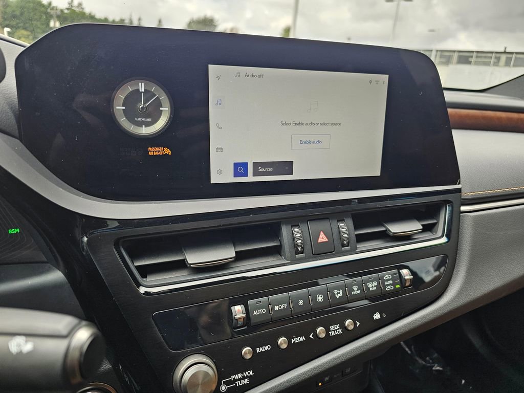 Used 2023 Lexus ES 250 w/ Premium Package image 29