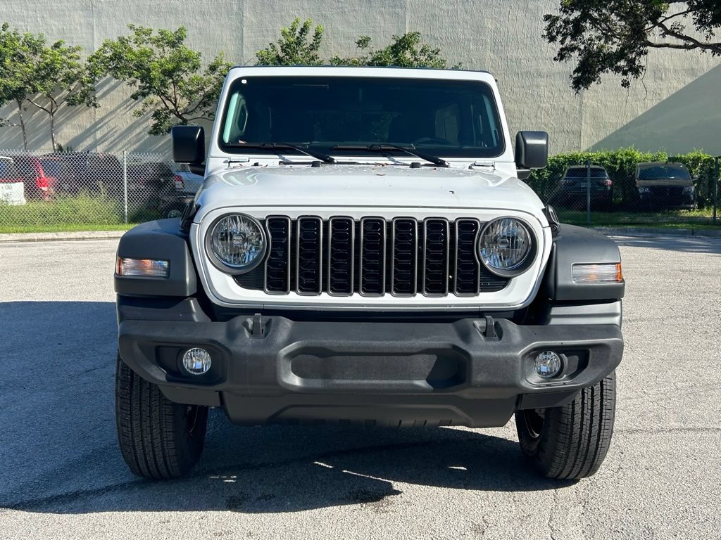 Used 2025 Jeep Wrangler Unlimited Sport AWD/4WD image 3
