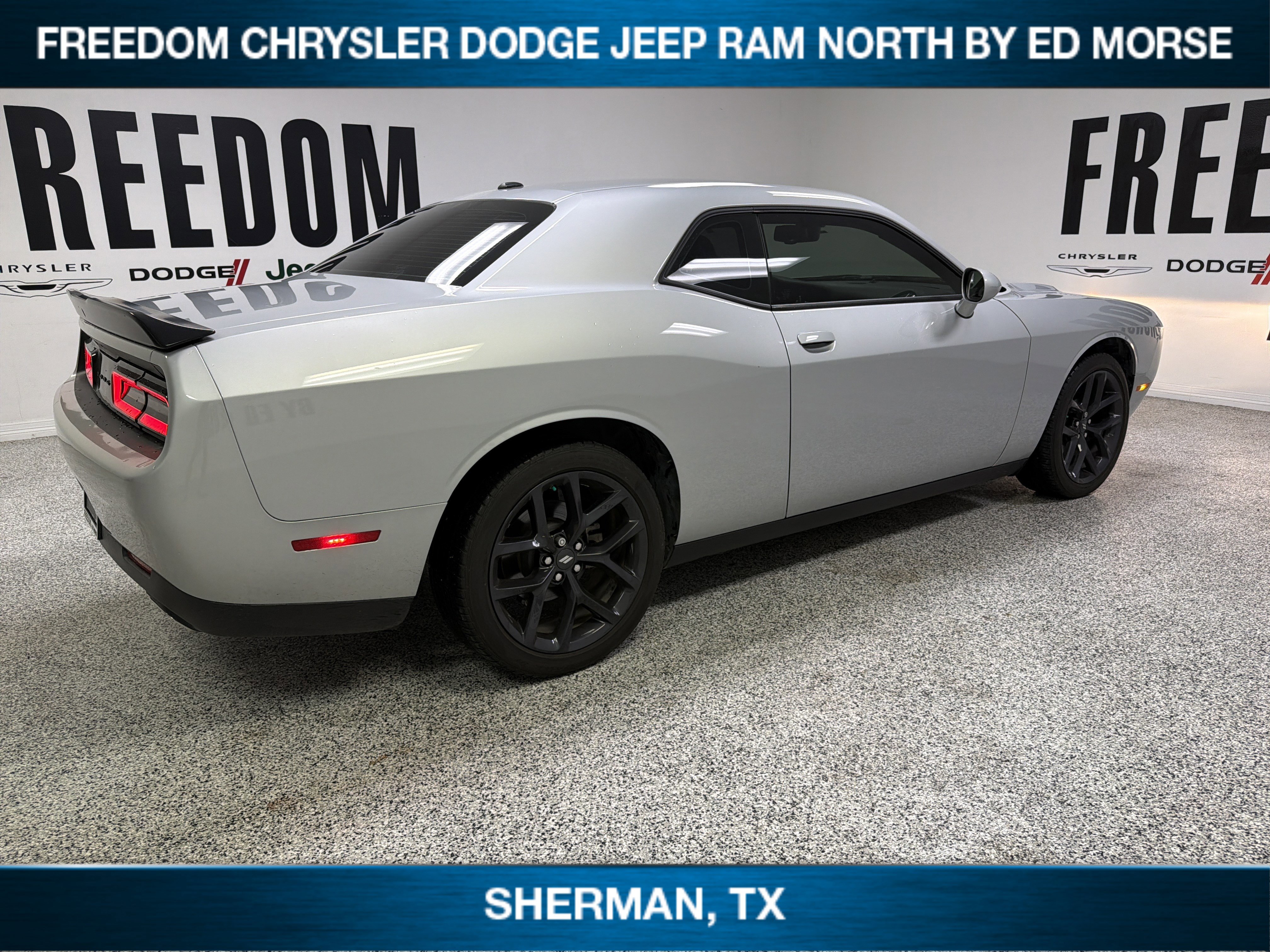 Used 2023 Dodge Challenger SXT w/ Blacktop Package RWD image 4