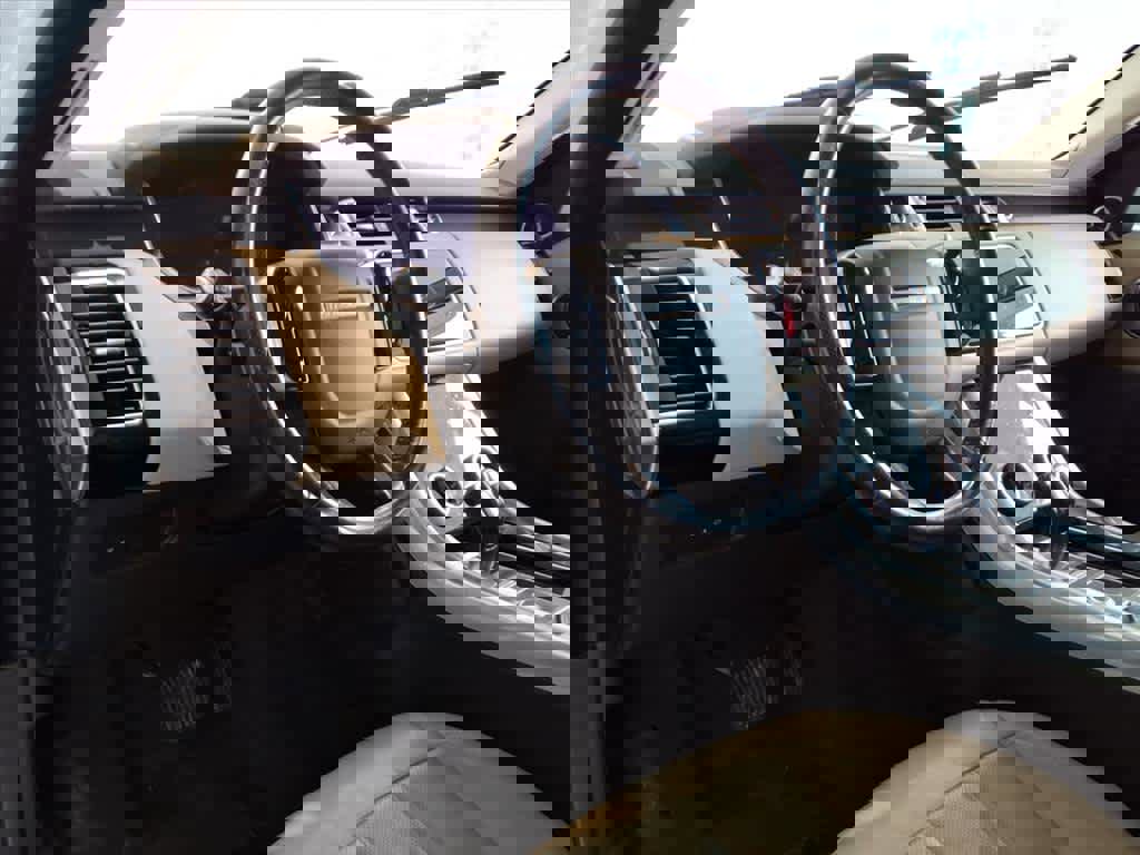 Used 2020 Land Rover Range Rover Sport HSE image 9