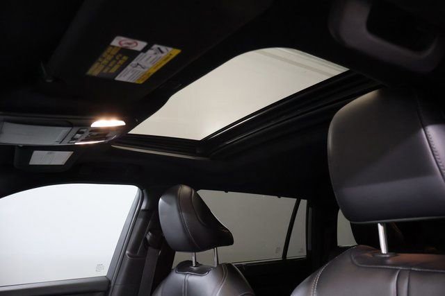 Used 2024 Toyota Highlander XSE AWD/4WD image 14