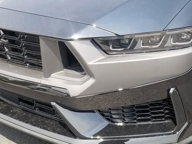 New 2025 Ford Mustang Dark Horse image 9