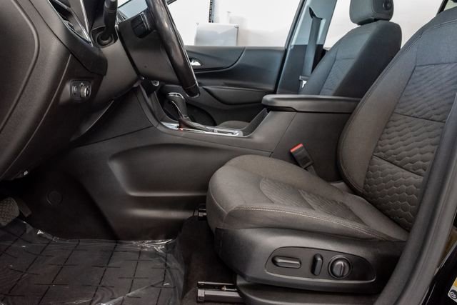 Used 2020 Chevrolet Equinox LT w/ Driver Convenience Package FWD image 11