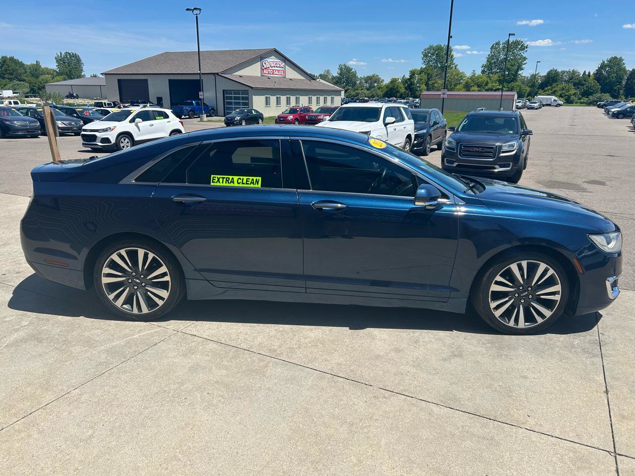 Used 2017 Lincoln MKZ Reserve w/ Climate Package AWD/4WD image 4