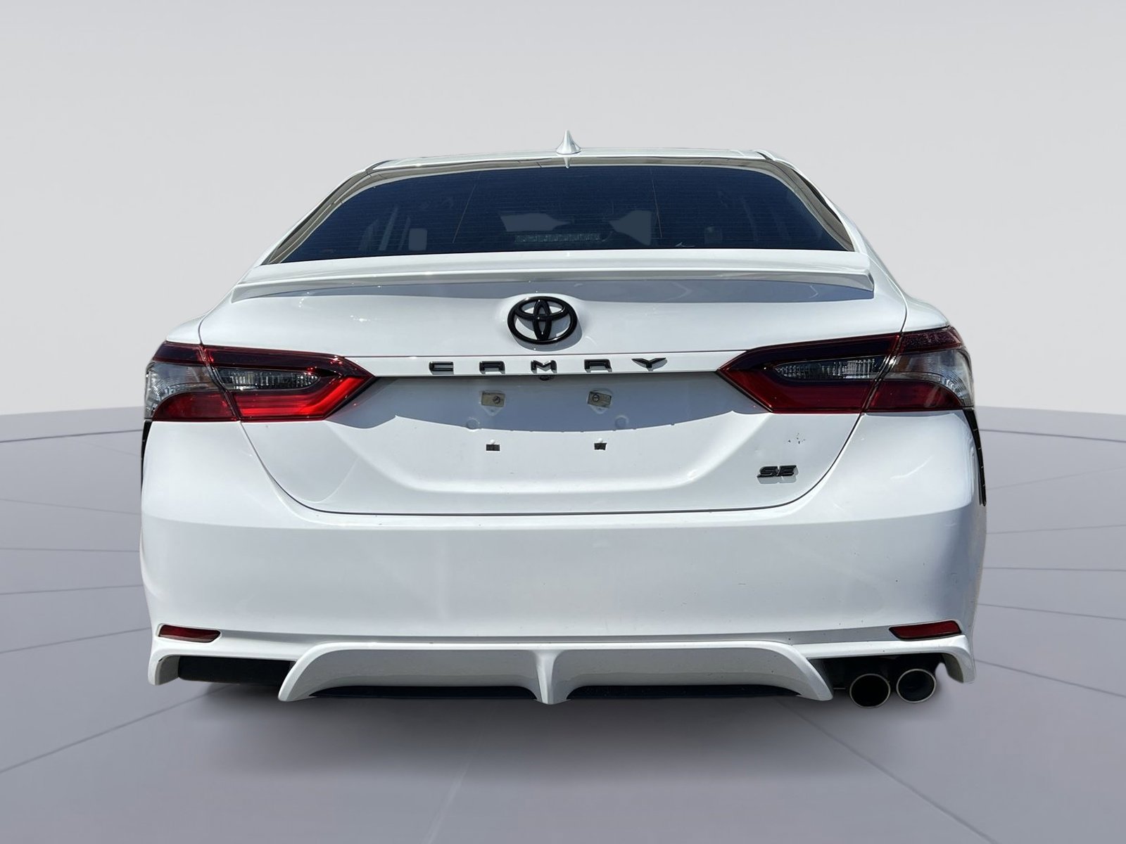 Used 2023 Toyota Camry SE FWD image 4