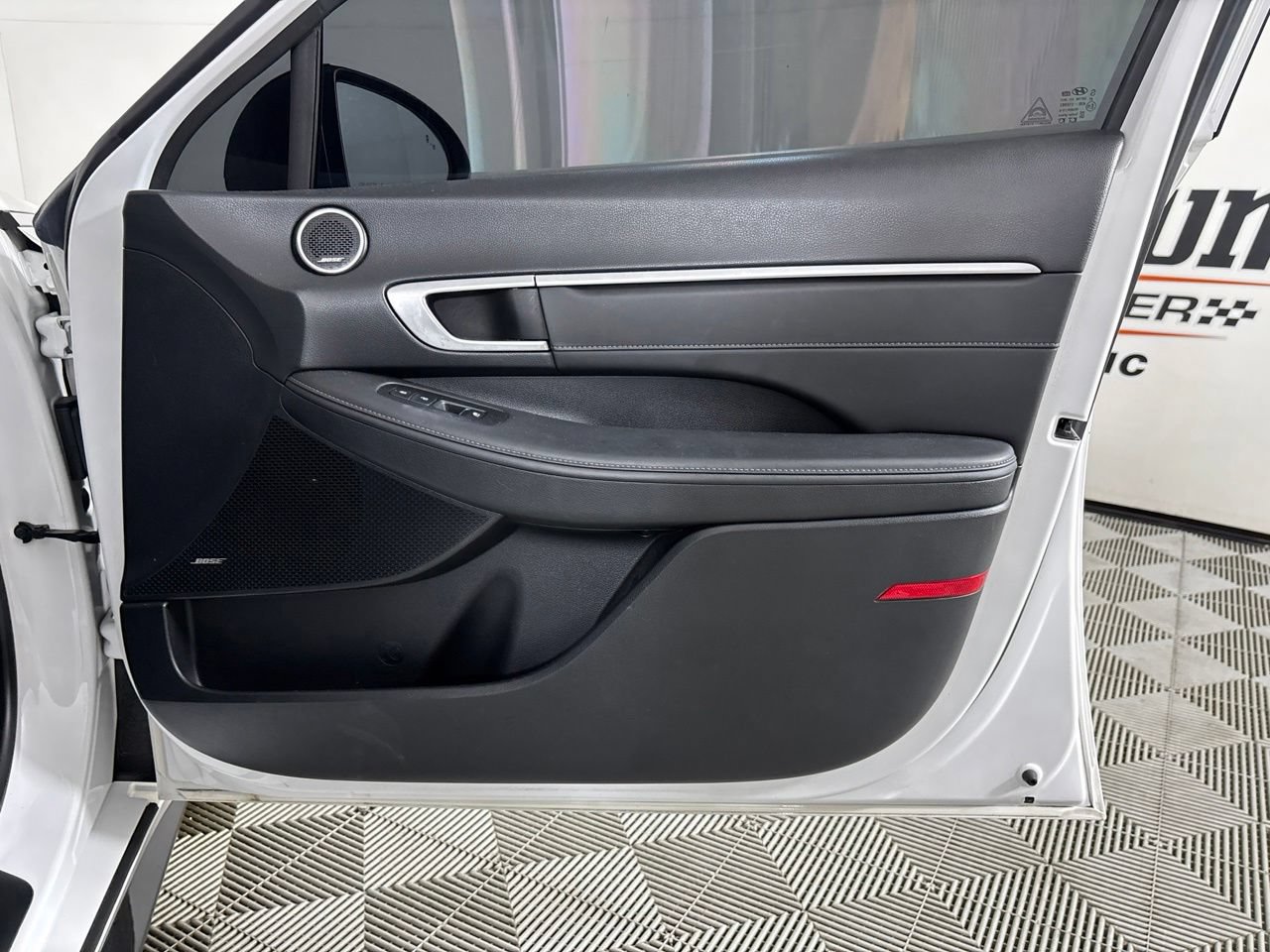 Used 2022 Hyundai Sonata Limited FWD image 31