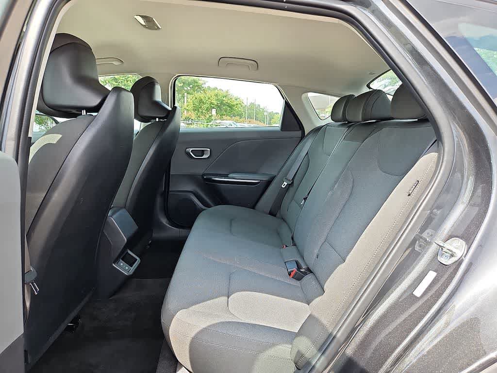Used 2025 Kia K4 FWD image 9