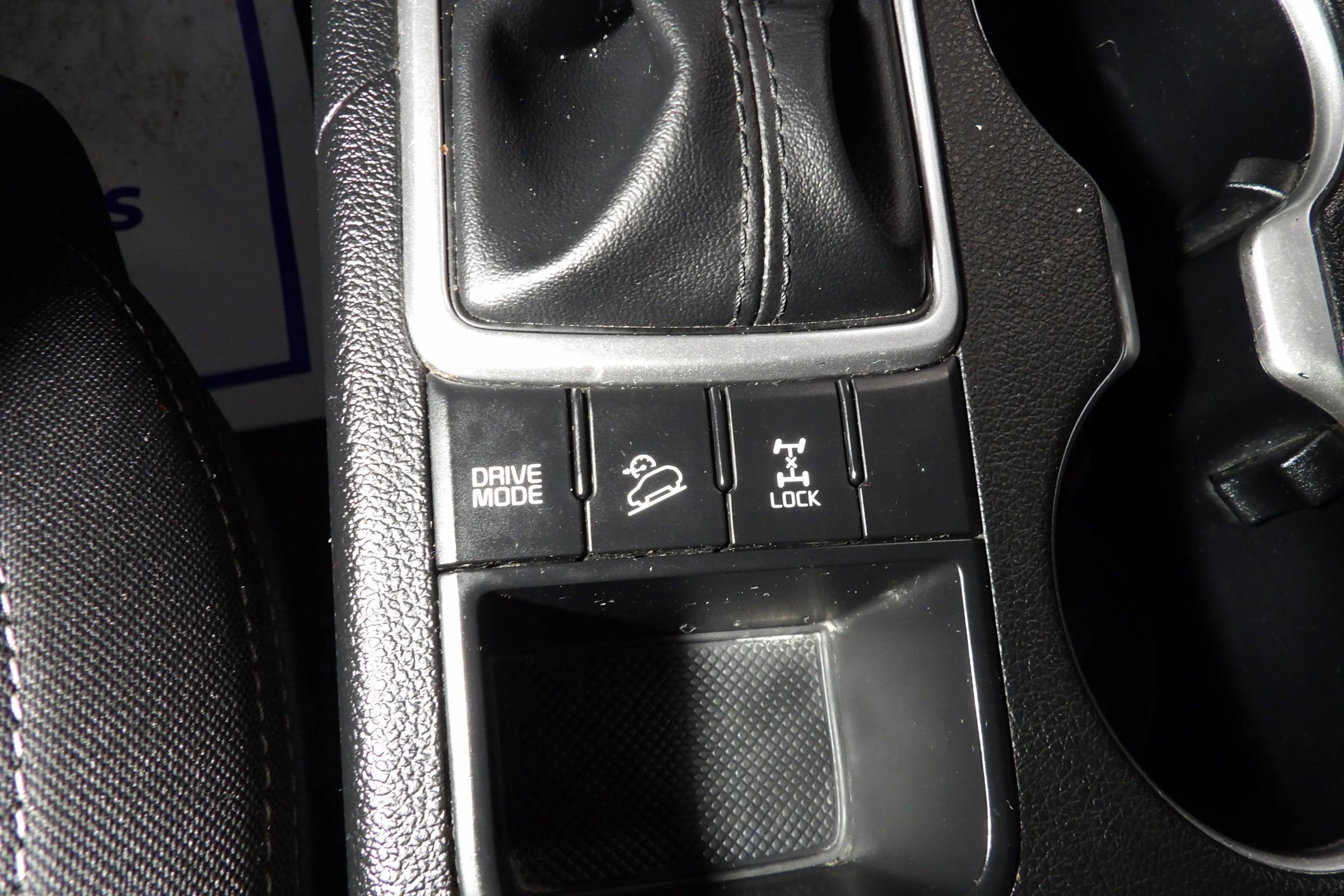 Used 2022 Kia Sportage LX image 11