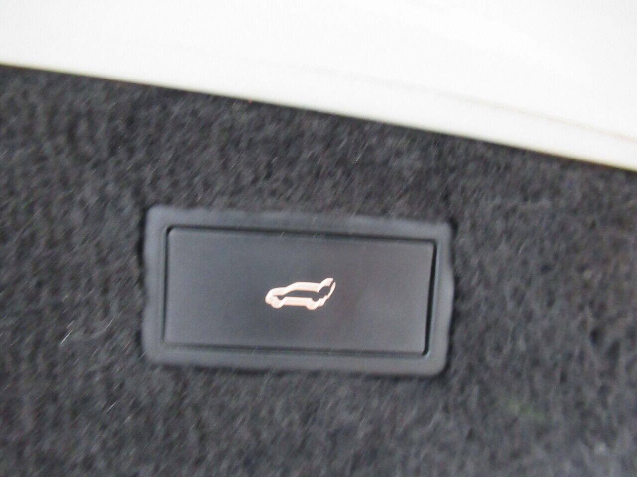 Used 2010 Porsche Cayenne GTS AWD/4WD image 22