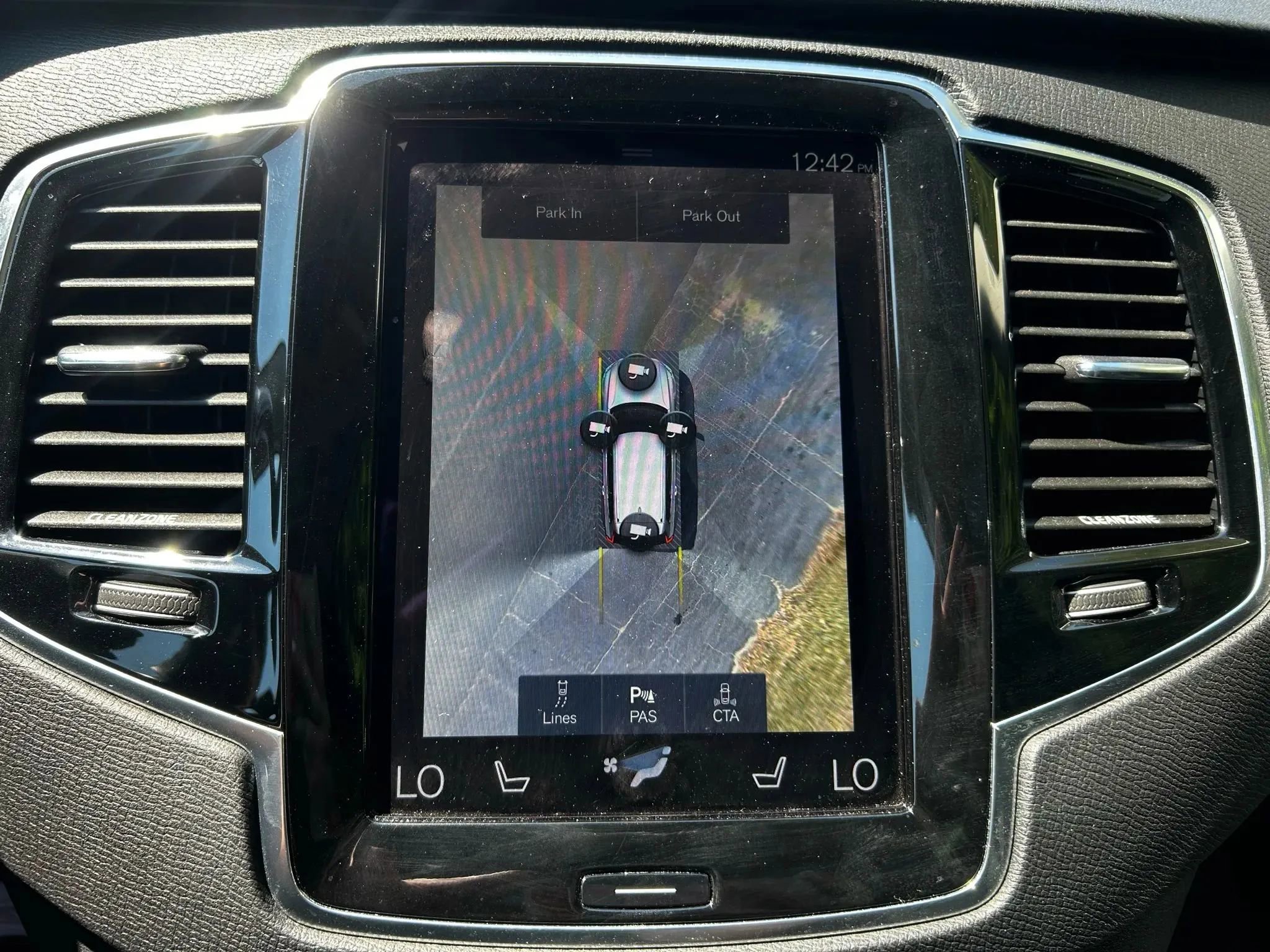 Used 2016 Volvo XC90 T6 Momentum w/ Momentum Plus Package AWD/4WD image 20