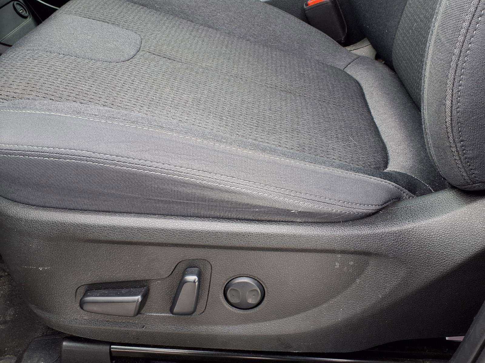 Used 2023 Hyundai Santa Fe SEL image 5