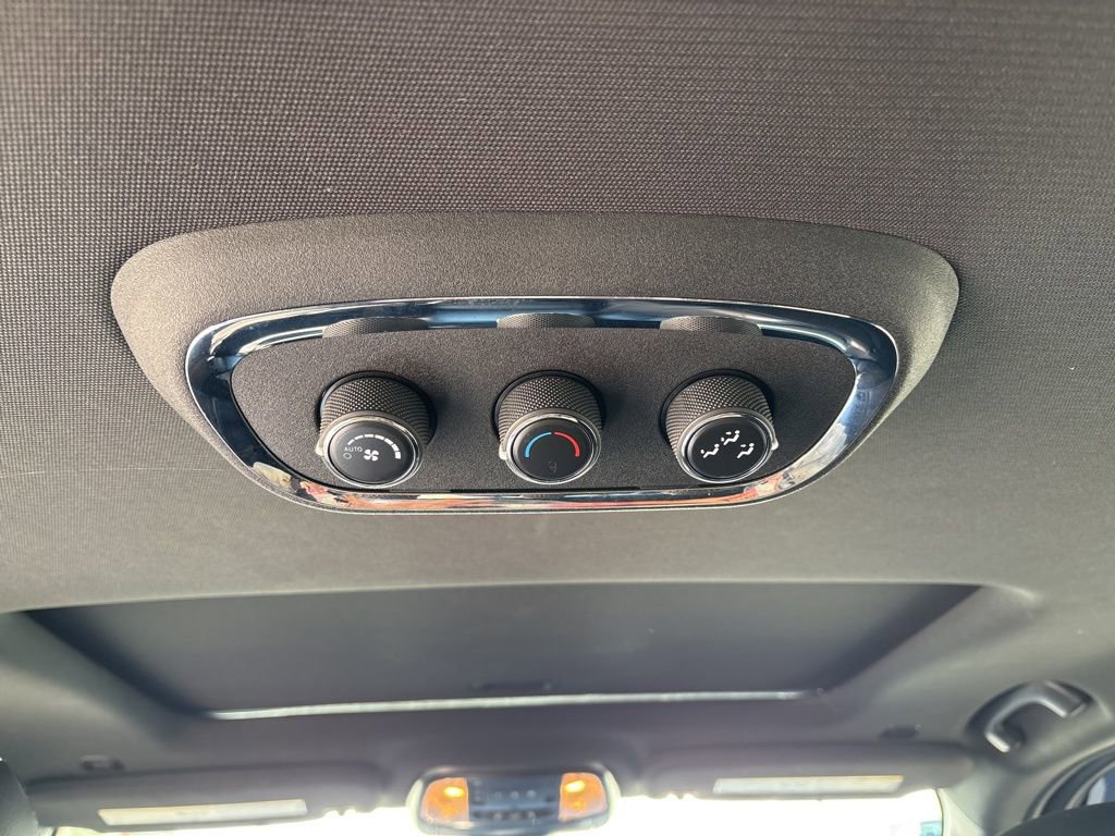 Used 2020 Dodge Durango R/T w/ Blacktop Package image 28