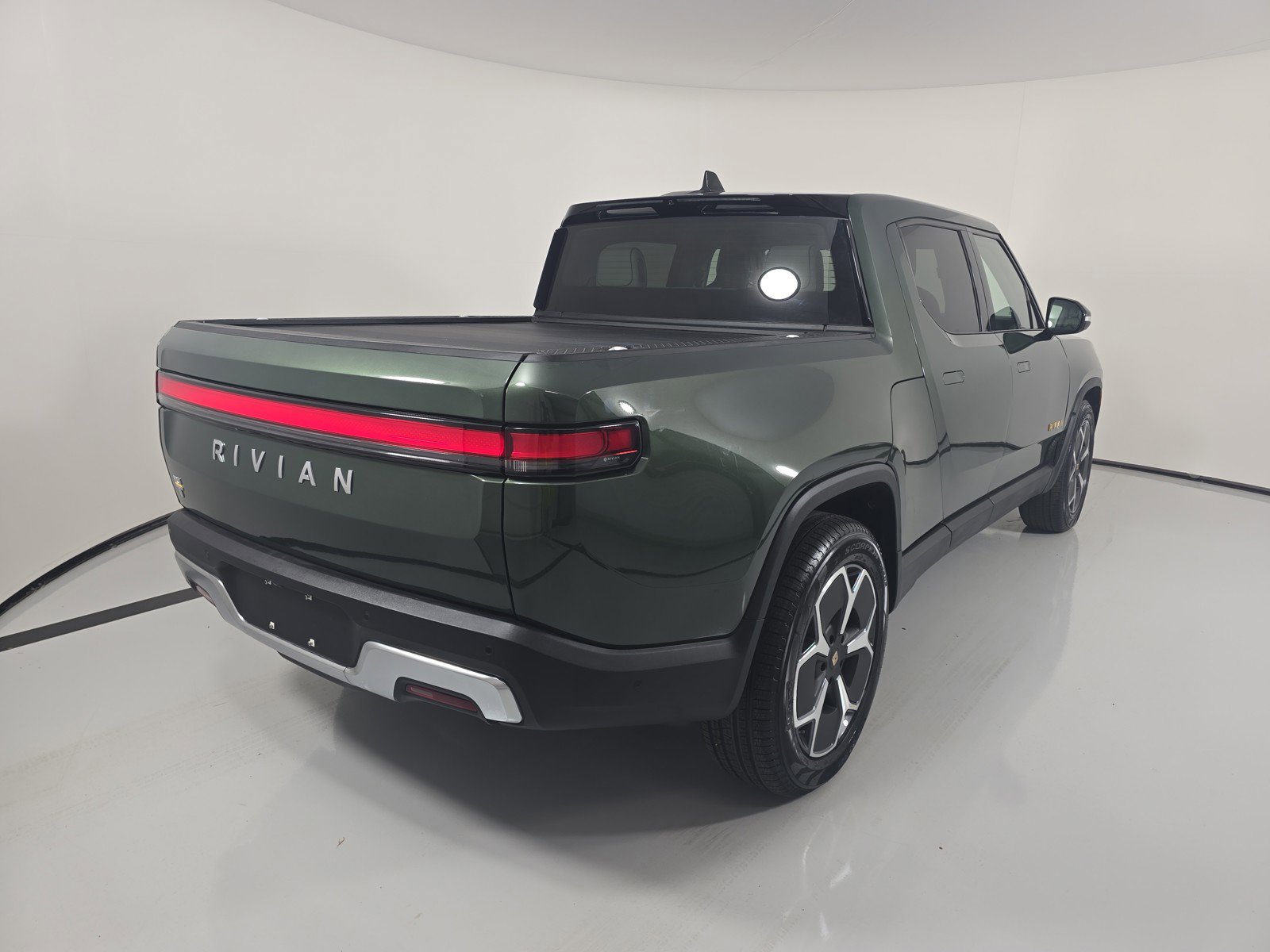 Used 2022 Rivian R1T Adventure AWD/4WD image 5