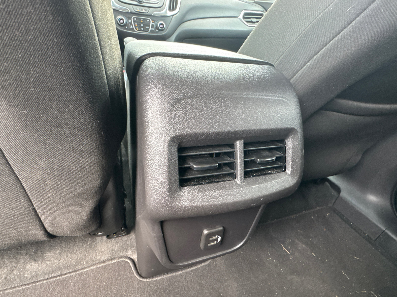 Used 2024 Chevrolet Equinox LT AWD/4WD image 21