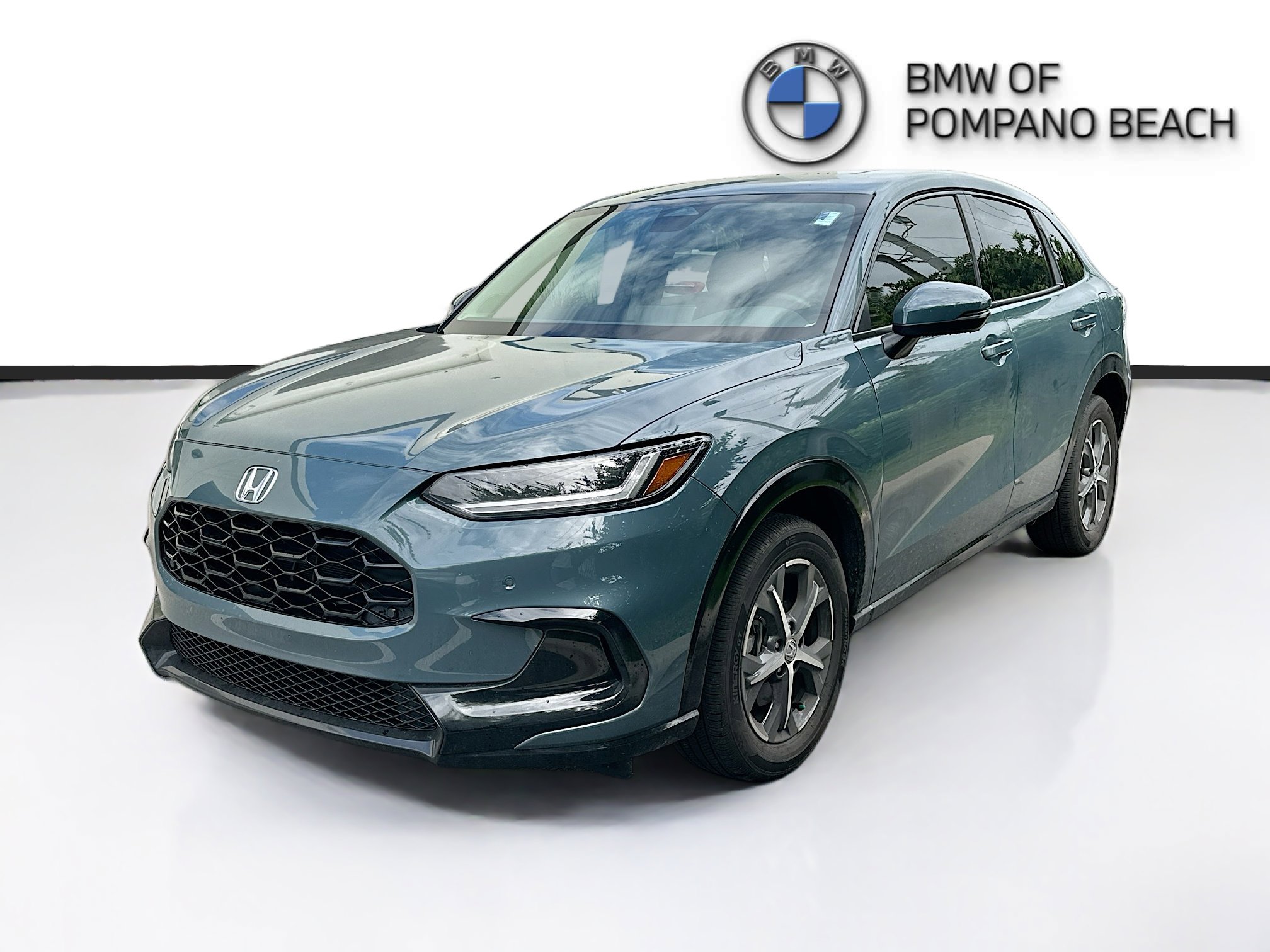 Used 2025 Honda HR-V EX-L image 2