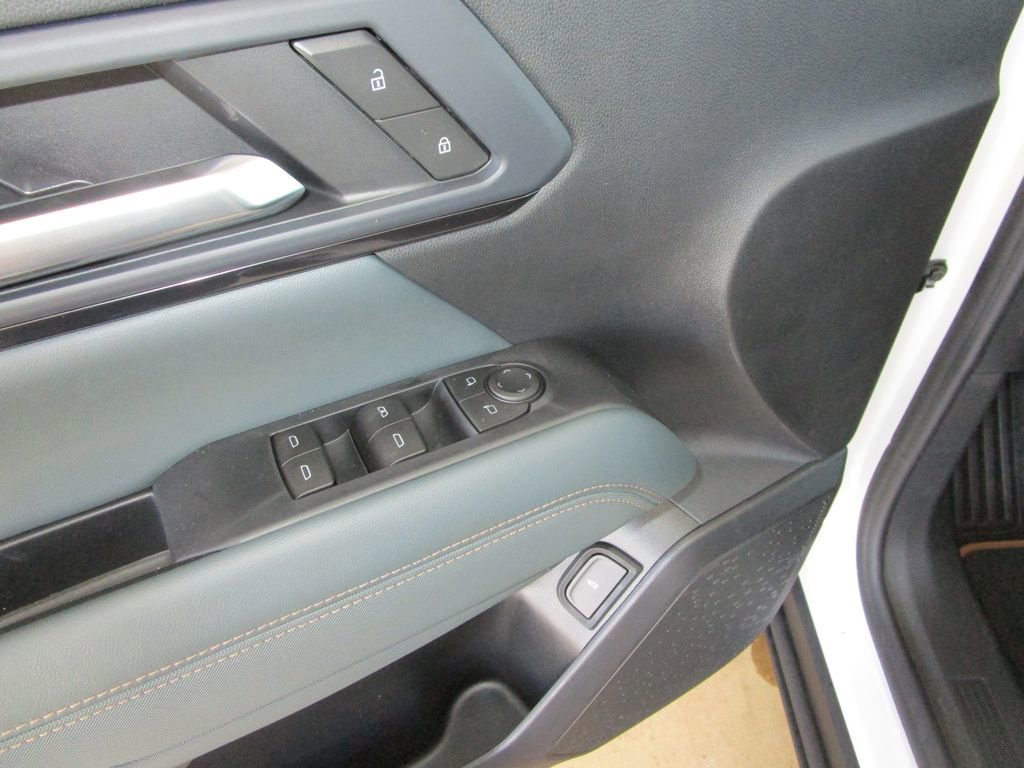 New 2026 GMC Terrain AT4 w/ Technology Package II AWD/4WD image 23