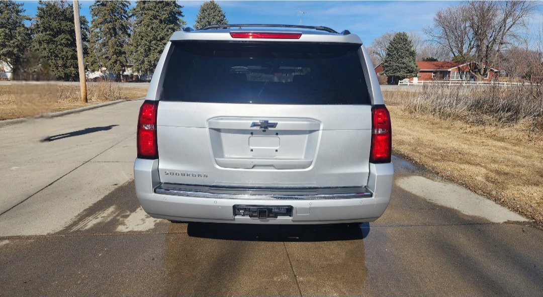 Used 2016 Chevrolet Suburban LTZ image 5