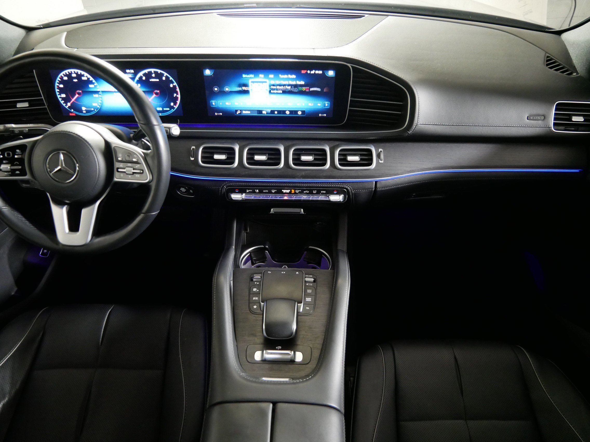 Used 2022 Mercedes-Benz GLS 450 4MATIC image 10