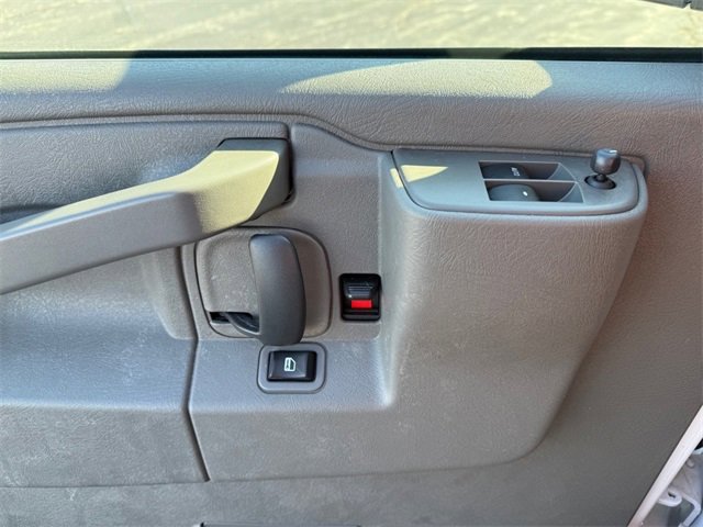Used 2023 Chevrolet Express 2500 w/ Driver Convenience Package image 15