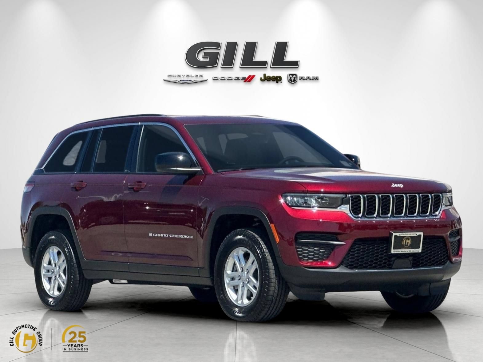New 2025 Jeep Grand Cherokee Laredo w/ Luxury Tech Group I