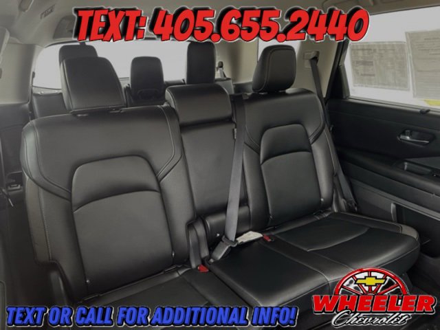 Used 2023 Nissan Pathfinder SL w/ Black Appearance Package image 10